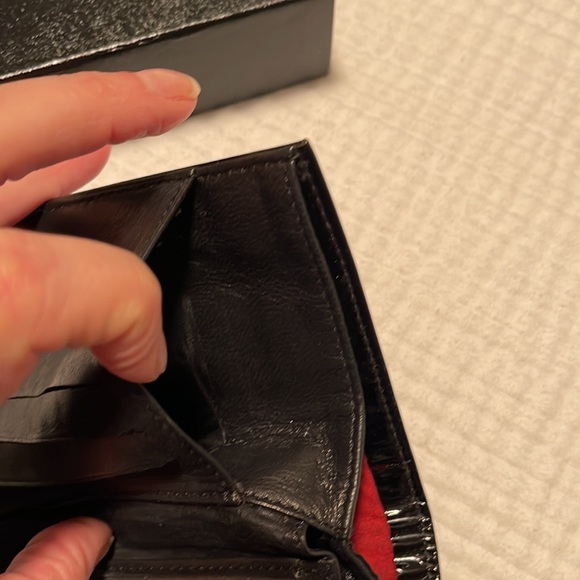 Authentic Chanel patten leather wallet - Picture 14 of 16